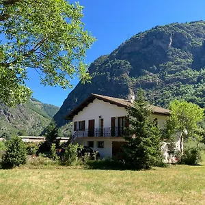 Maison Individuelle Au Coeur Du Parc Des Ecrins , Entraigues (Isere) France